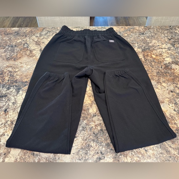 Women’s Figs Sierra joggers - Picture 6 of 7